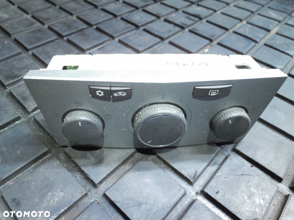 OPEL ASTRA H PANEL KLIMATYZACJI 13308174 2010R LIFT - 1