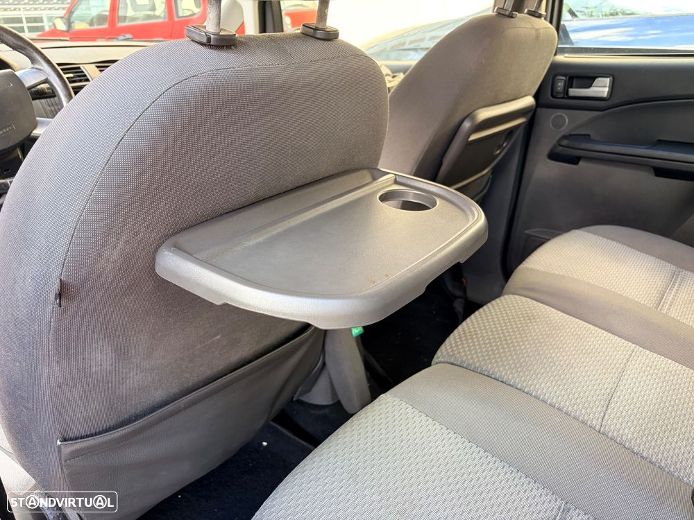 Ford Focus C-Max 1.6 TDCi Ambiente - 24