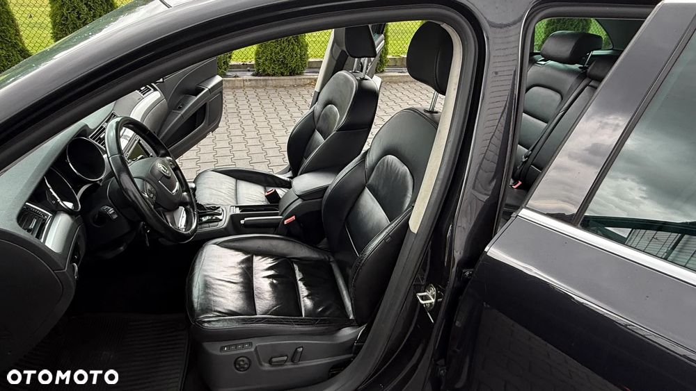 Skoda Superb 2.0 TDI Elegance DSG - 17