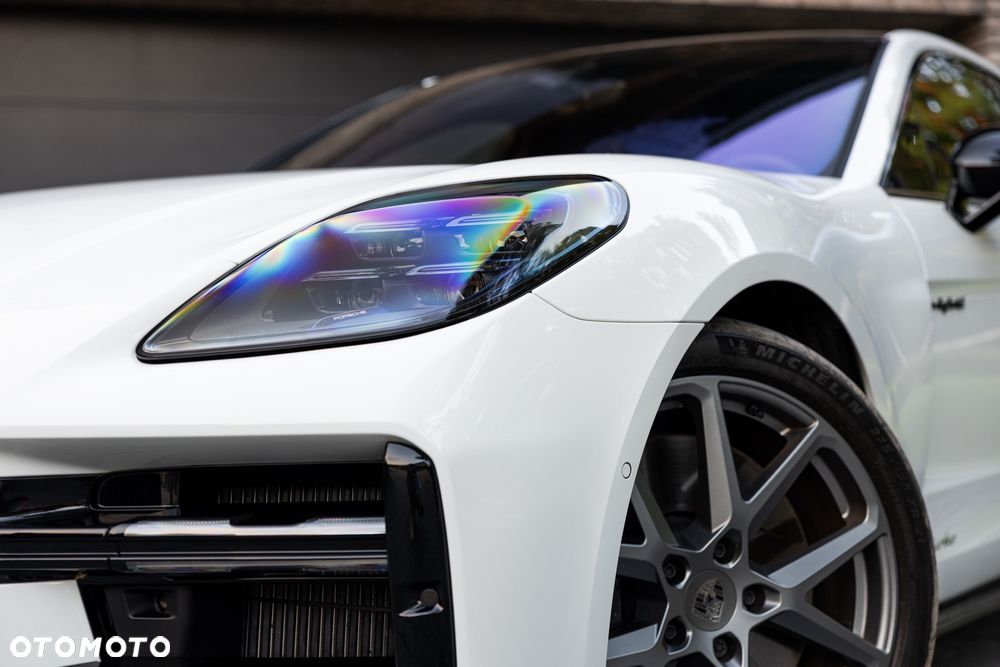 Porsche Panamera Turbo E-Hybrid PHEV - 16