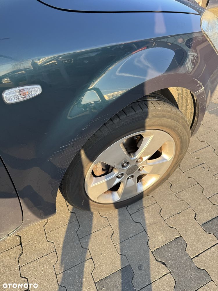 Kia Ceed - 4