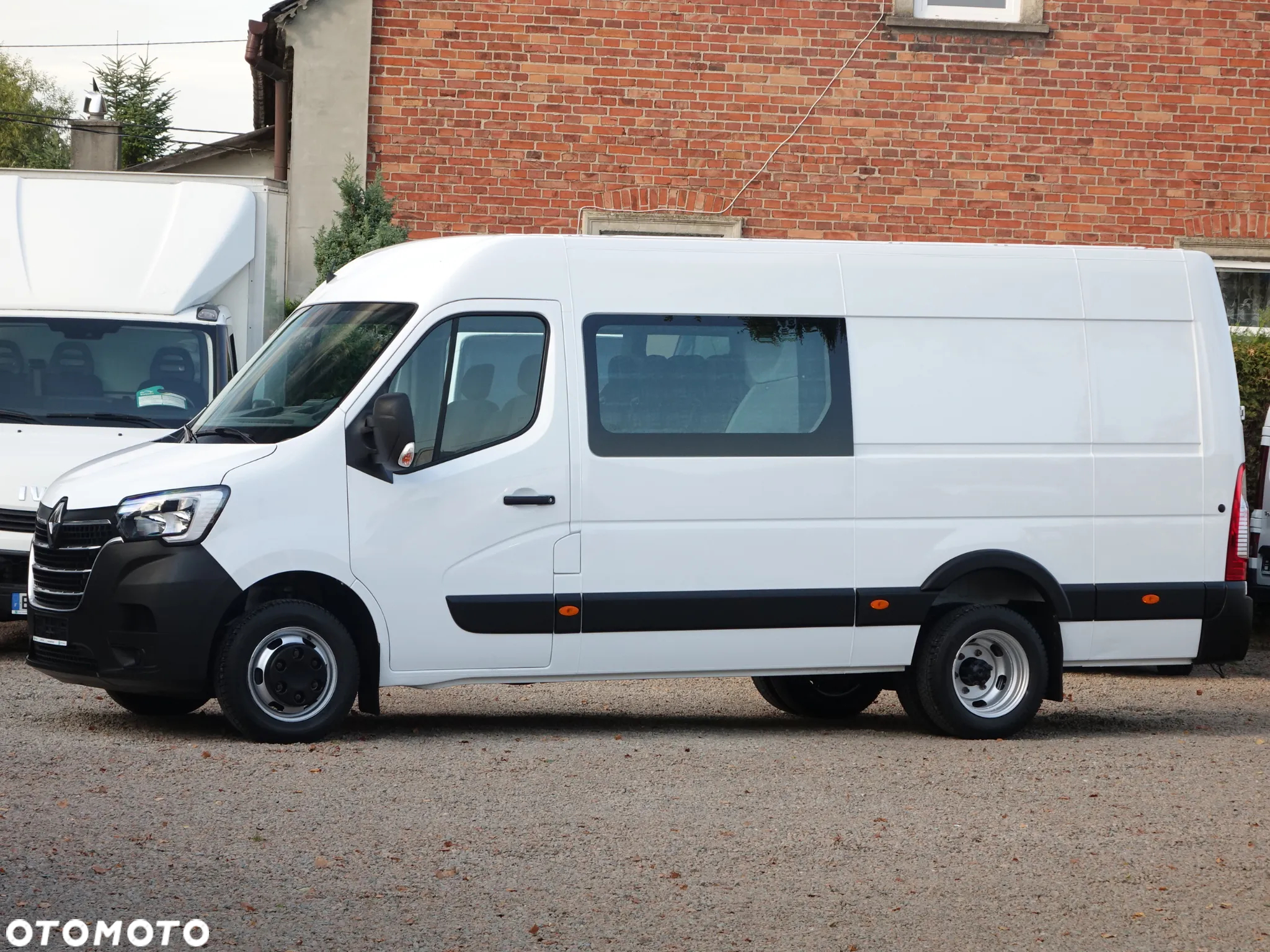 Renault Master IV 6-osobowy BRYGADÓWKA NA BLIŹNIAKU - 2