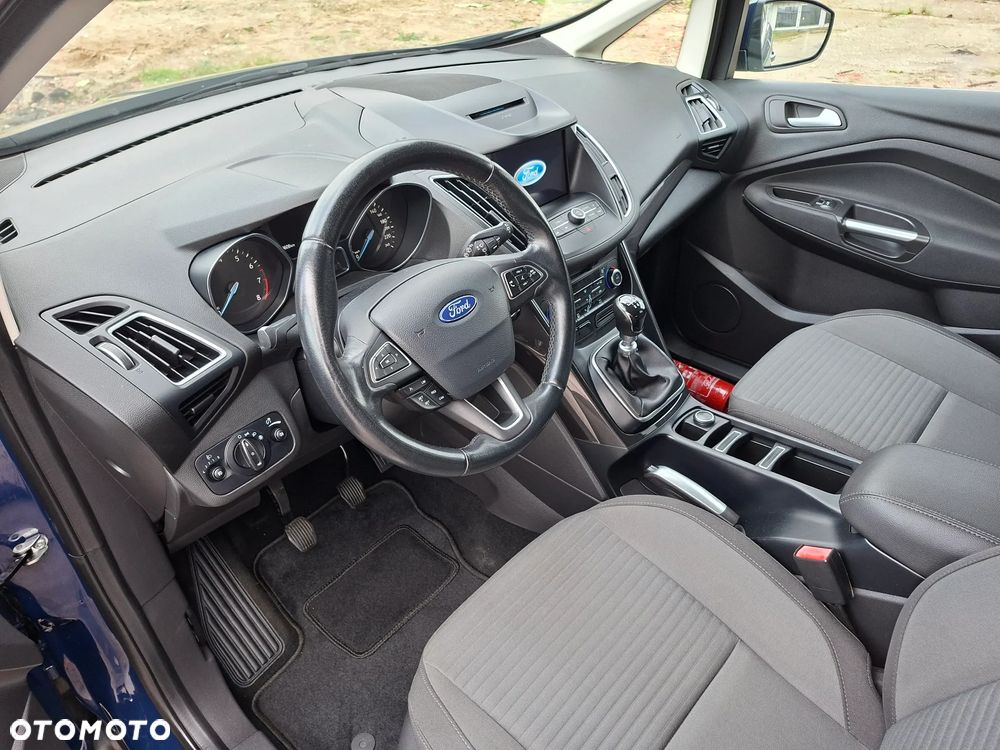 Ford Grand C-MAX - 12