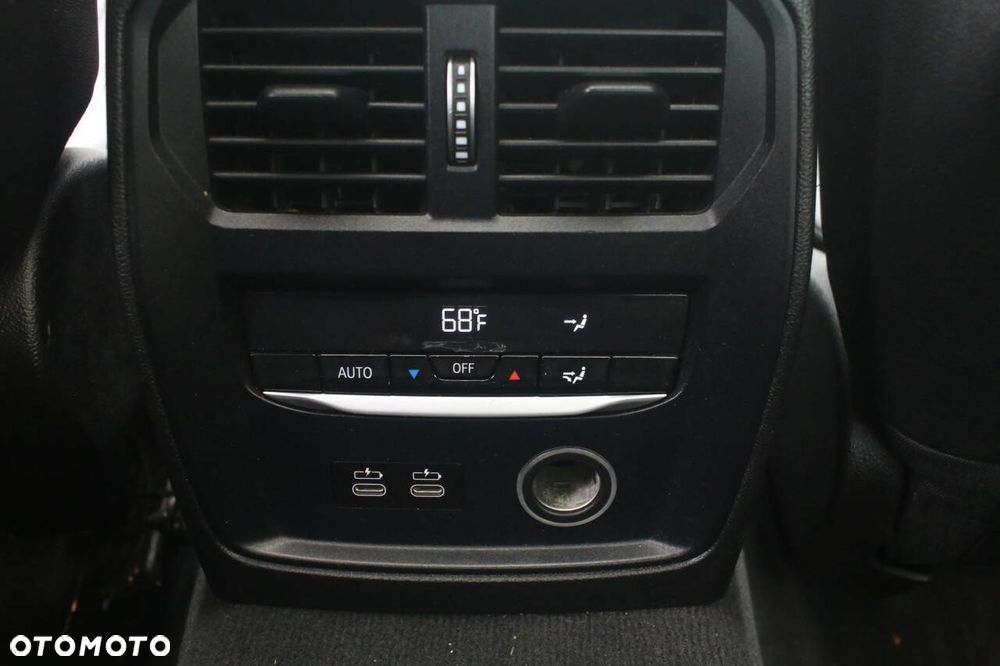 BMW Seria 3 330i xDrive M Sport - 18