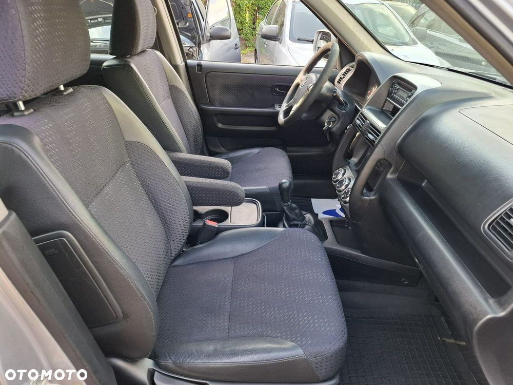 Honda CR-V 2.0 LS High - 27
