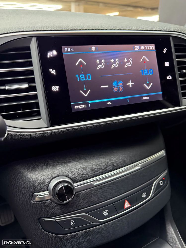 Peugeot 308 SW 1.5 BlueHDi Allure Pack EAT8 - 37
