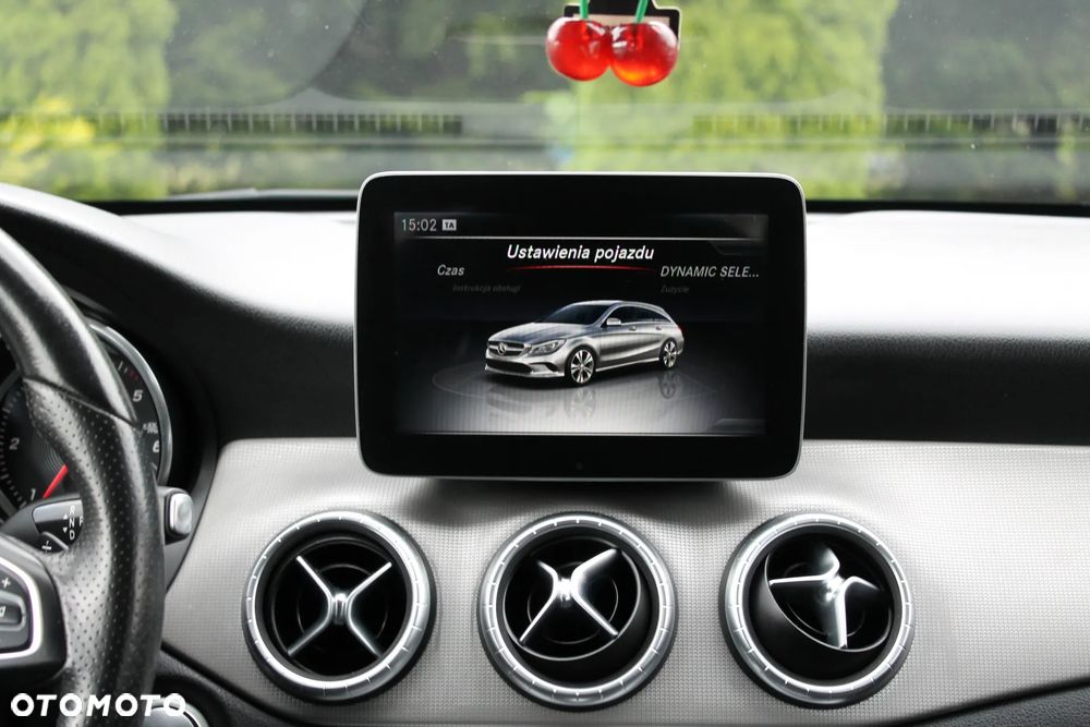 Mercedes-Benz CLA - 31