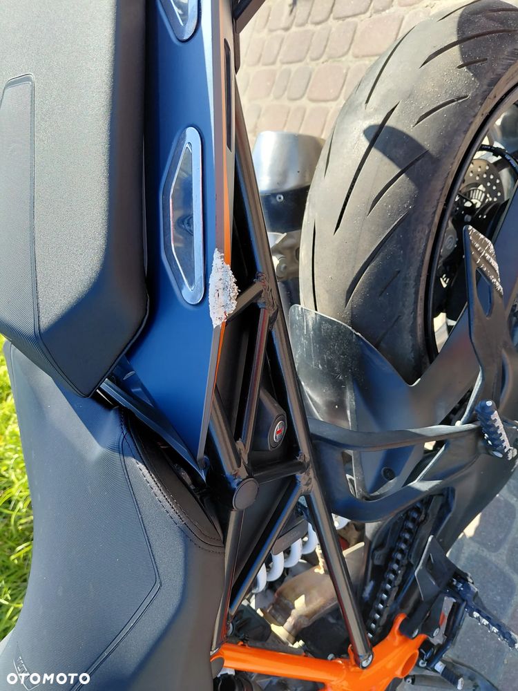 KTM Super Duke - 16