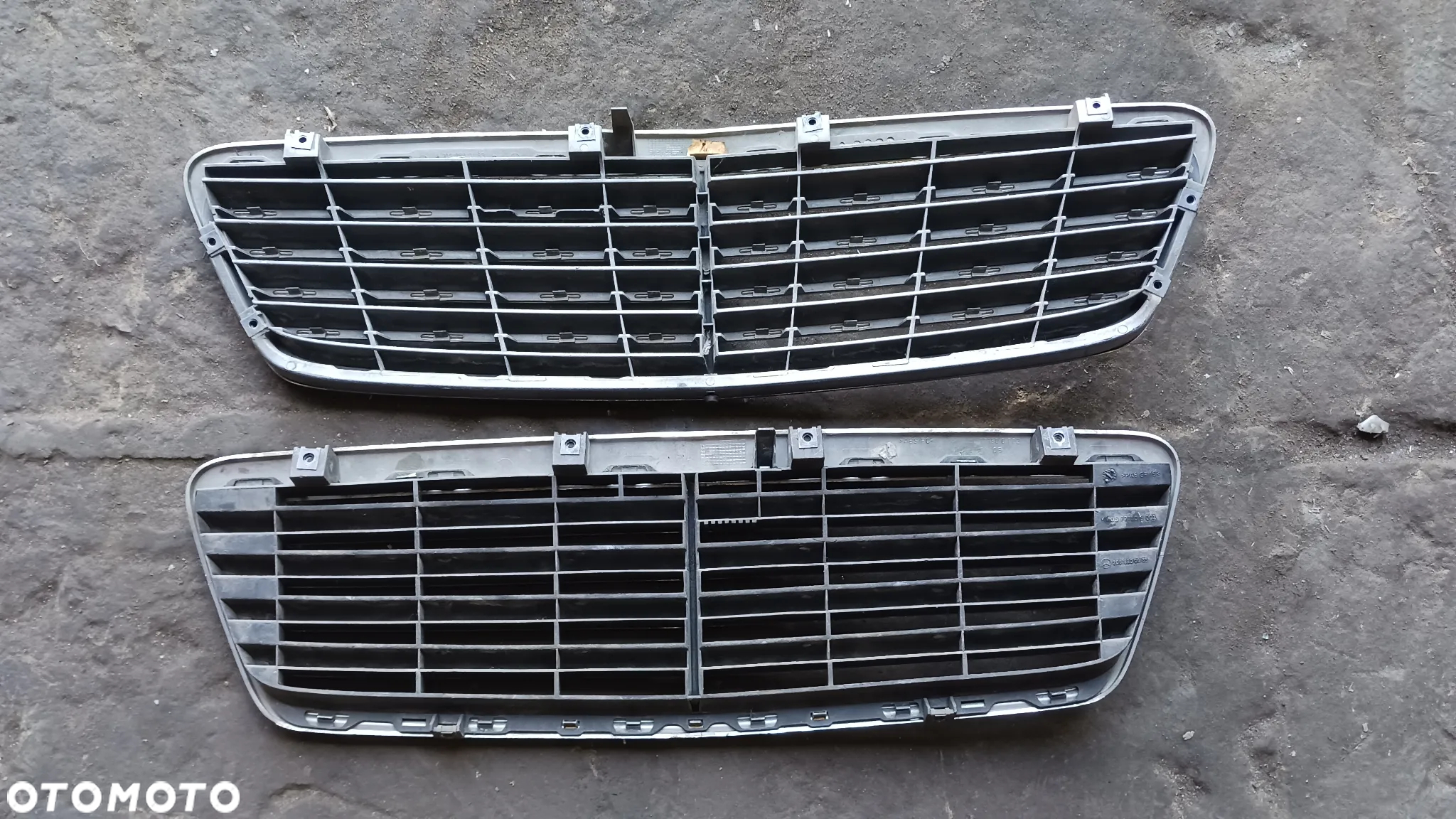 Grill atrapa chłodnicy Mercedes CLK W208 771500002 2088800085 - 2