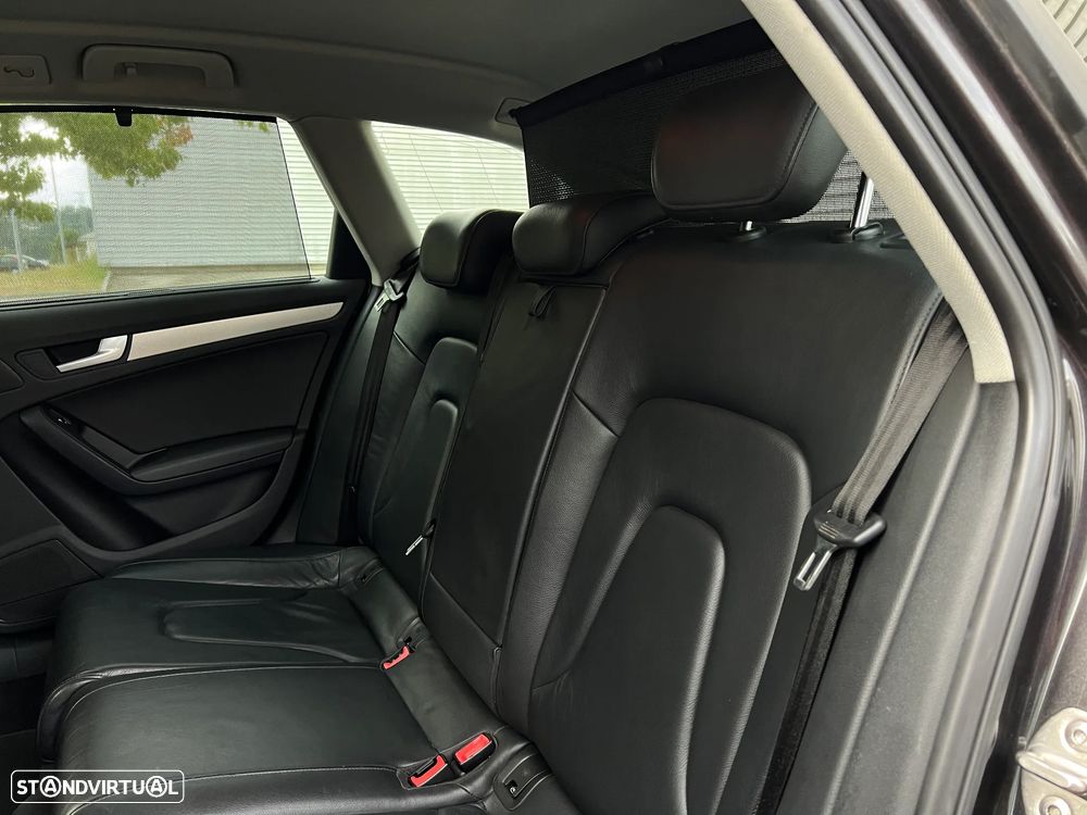 Audi A4 Avant 2.0 TDI S-line - 33