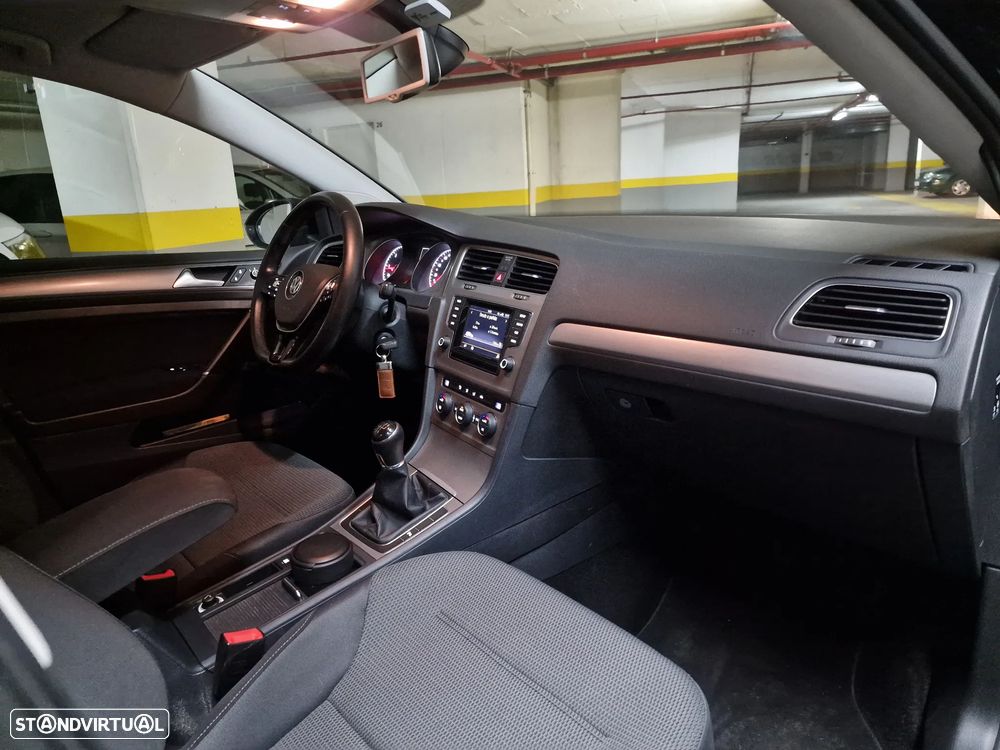 VW Golf Variant 1.6 TDi Confortline - 10