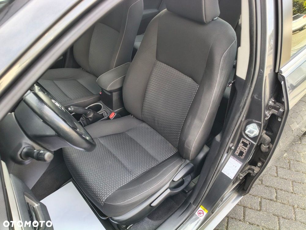 Toyota Corolla - 16