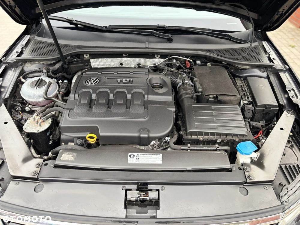 Volkswagen Passat Variant 2.0 TDI DSG (BlueMotion Technology) Comfortline - 24