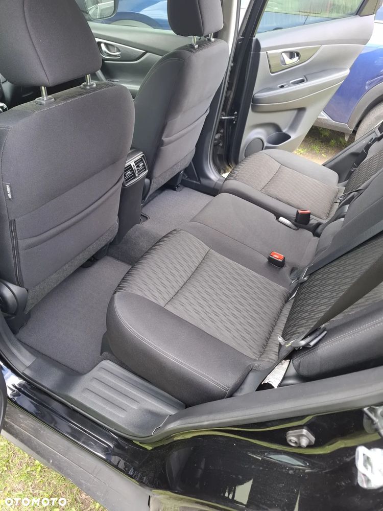 Nissan Rogue - 18