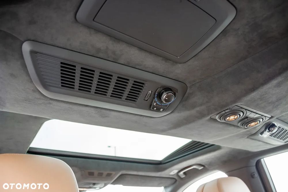 BMW Seria 7 760i L - 28