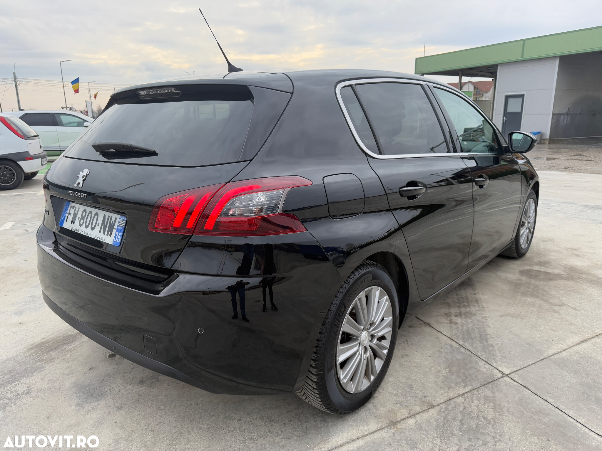 Peugeot 308 1.5L BlueHDI 130 S&S EAT8 Style - 6
