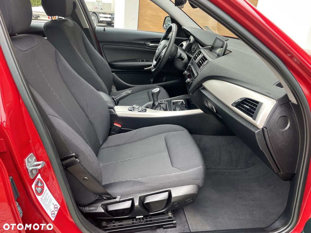BMW Seria 1 116i Sport Line - 30