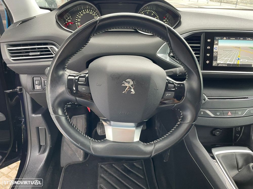 Peugeot 308 1.2 PureTech Style - 6