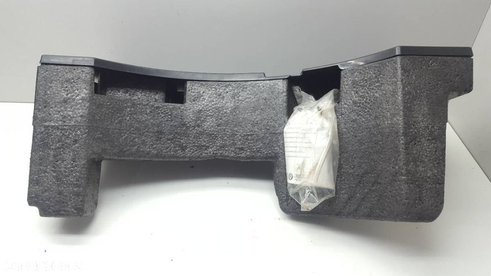 WKŁAD BAGAŻNIKA VW PASSAT B6 KOMBI - 4