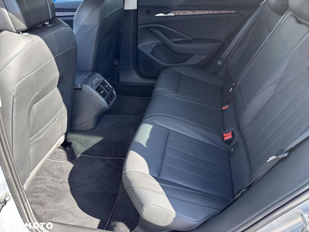 Skoda Superb 2.0 TDI SCR 4x4 L&K DSG - 13