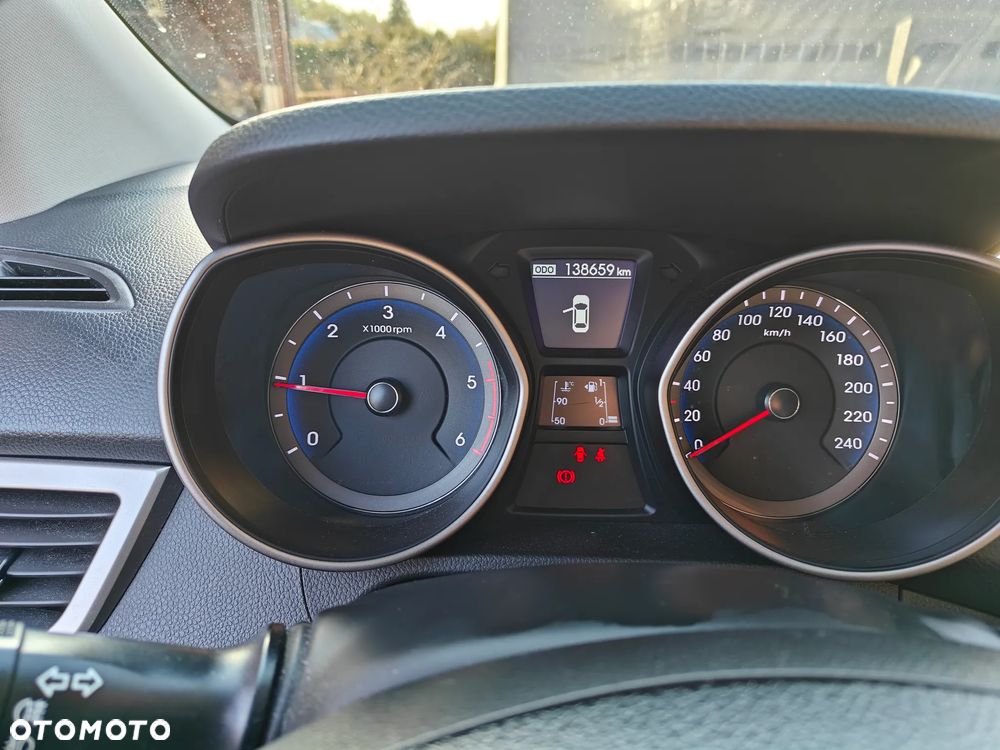 Hyundai i30 1.4 CRDi Classic + - 6