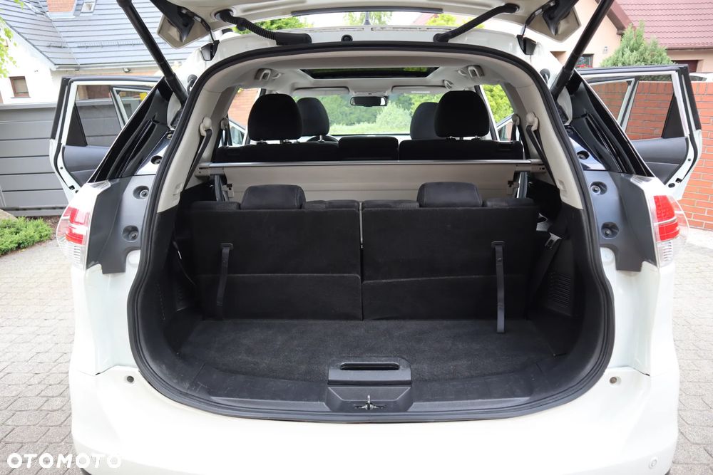 Nissan X-Trail 1.6 DCi N-Connecta - 16