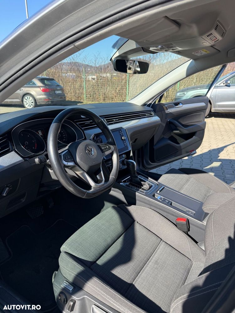Volkswagen Passat 2.0 TDI DSG Comfortline - 11