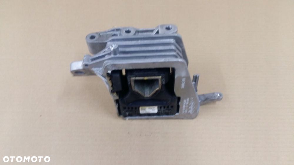 BMW F39 F40 F48 F55 F60 PODUSZKA SILNIKA 6885934 - 1