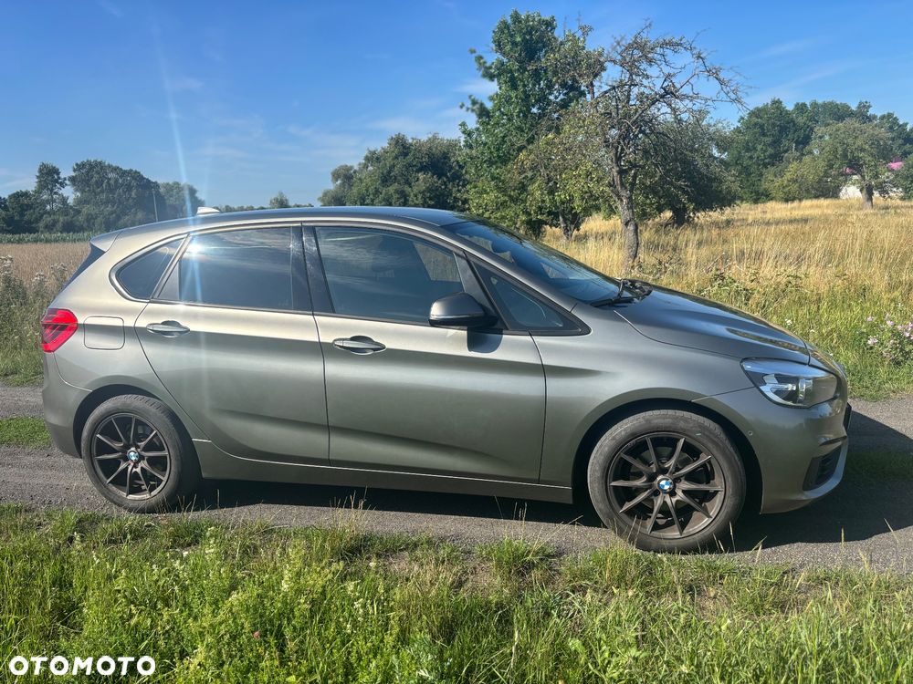 BMW Seria 2 216d - 4