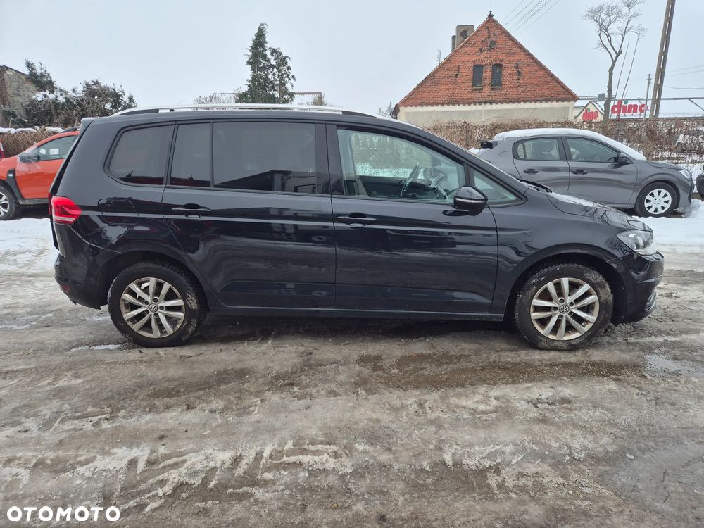 Volkswagen Touran 1.6 TDI SCR BlueMotion Technology DSG Comfortline - 3