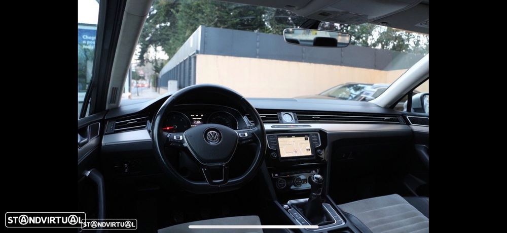 VW Passat 2.0 TDI Highline - 9