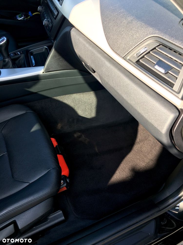 BMW Seria 3 320d DPF Edition Fleet Sport - 6