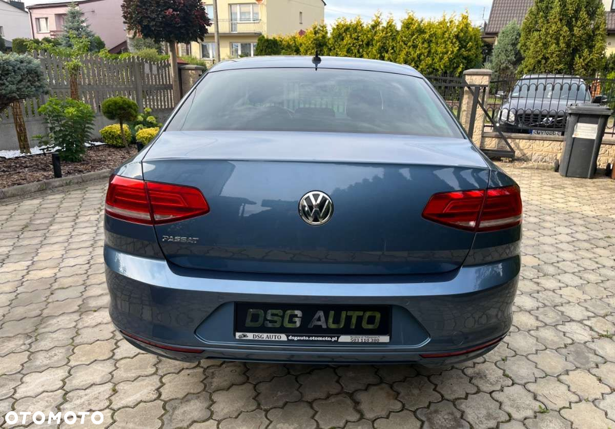 Volkswagen Passat - 8