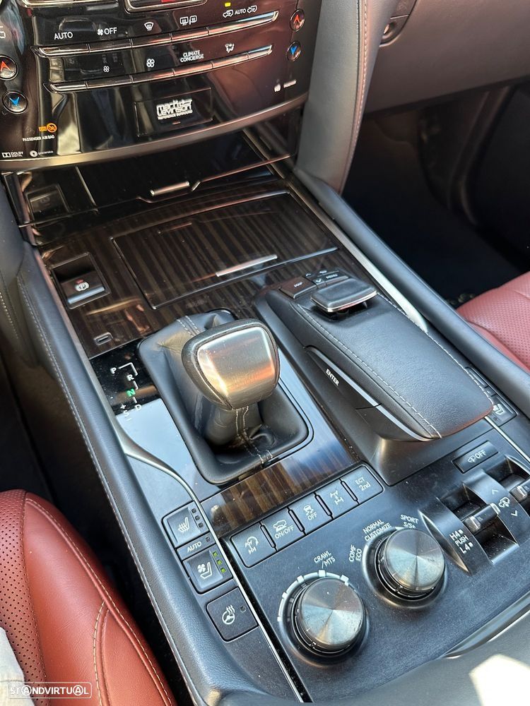 Lexus LX 450 - 38
