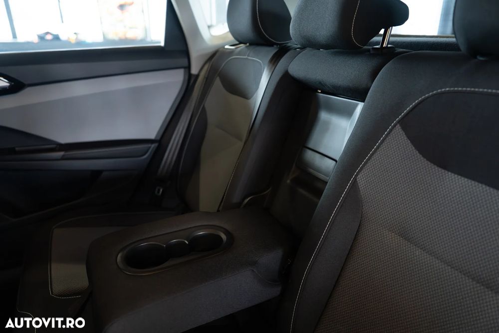 Volkswagen Taos - 26