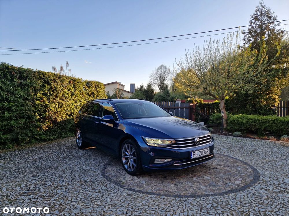 Volkswagen Passat 2.0 TDI SCR DSG Business - 4