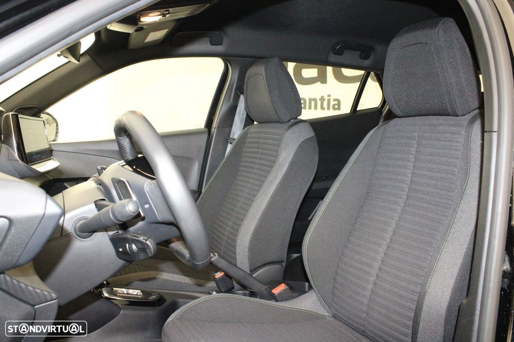 Peugeot 2008 1.5 BlueHDi Active EAT8 - 26