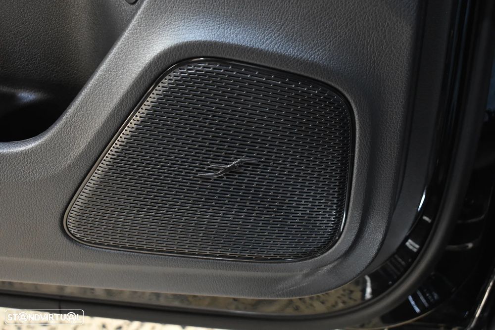 Mercedes-Benz A 250 e 8G-DCT AMG Line - 22