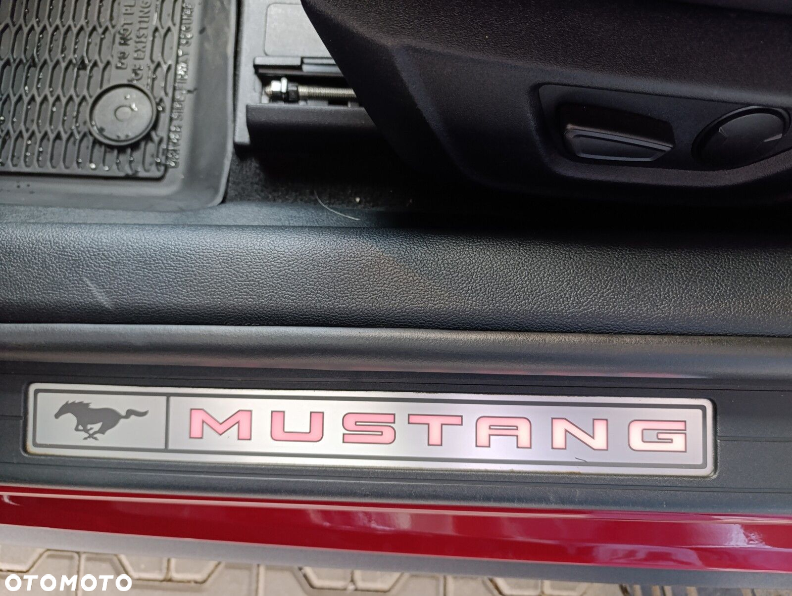 Ford Mustang - 28