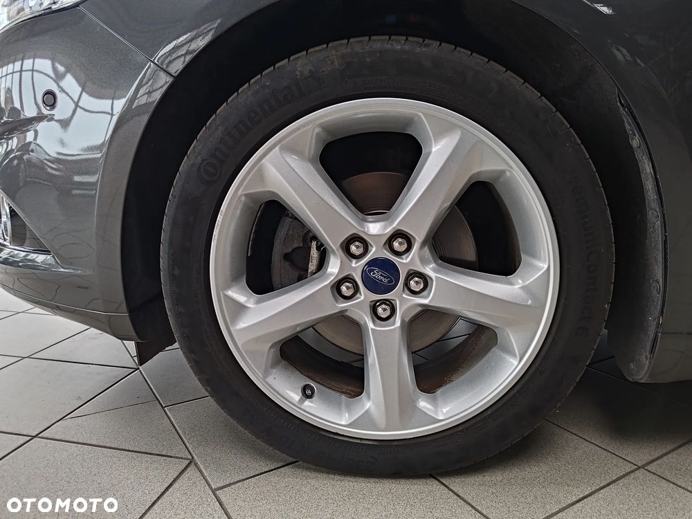 Ford Mondeo 2.0 EcoBoost Titanium - 28