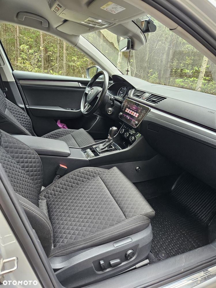 Skoda Superb 2.0 TDI Style DSG - 10