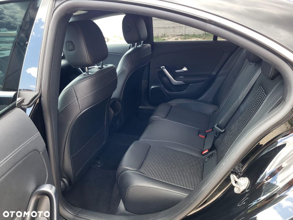 Mercedes-Benz CLA 180 7G-DCT Progressive Line Advanced - 17
