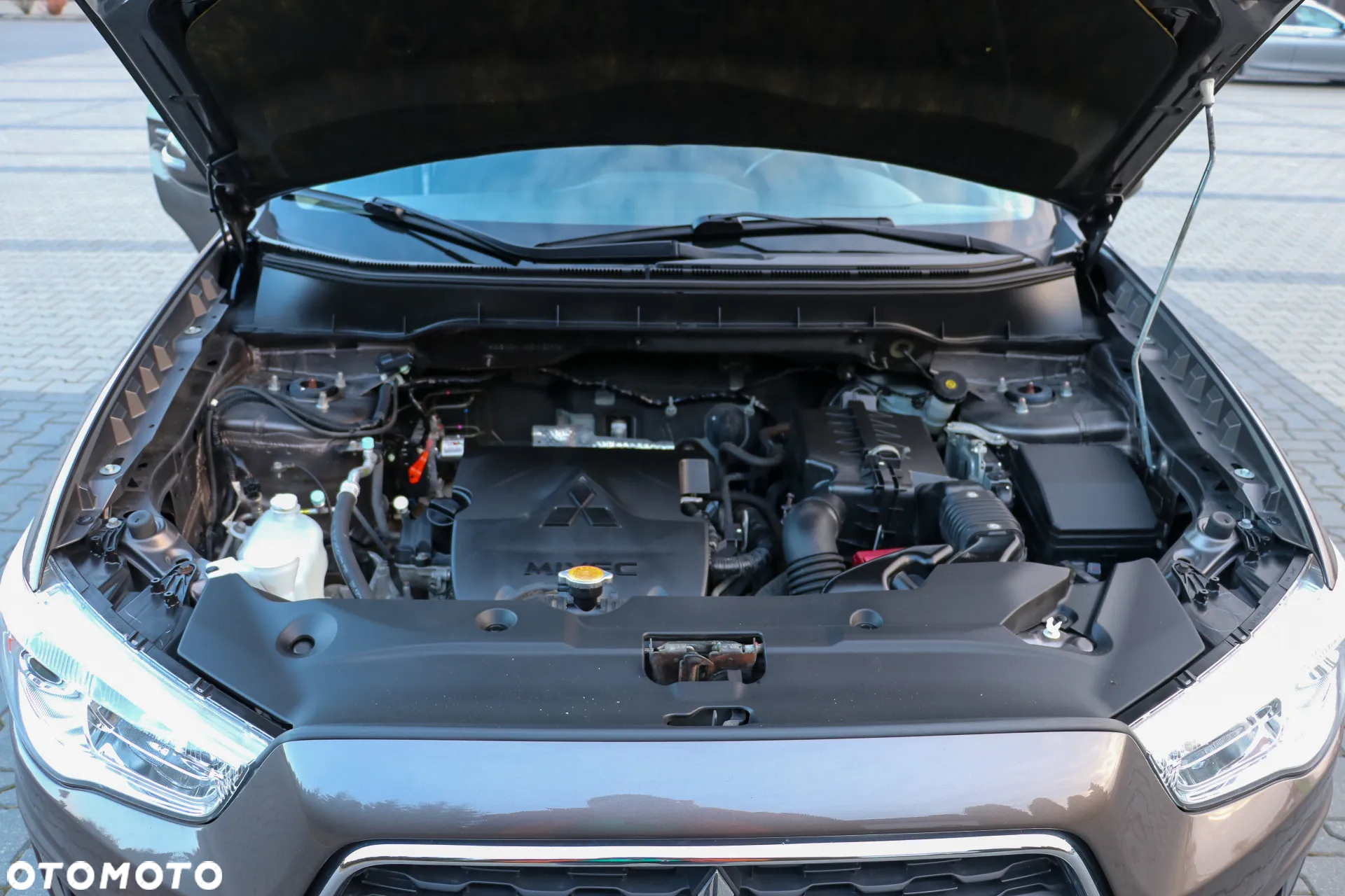 Mitsubishi ASX 1.6 2WD 35 Jahre - 38