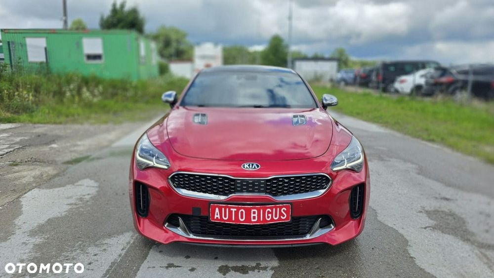 Kia Stinger - 10