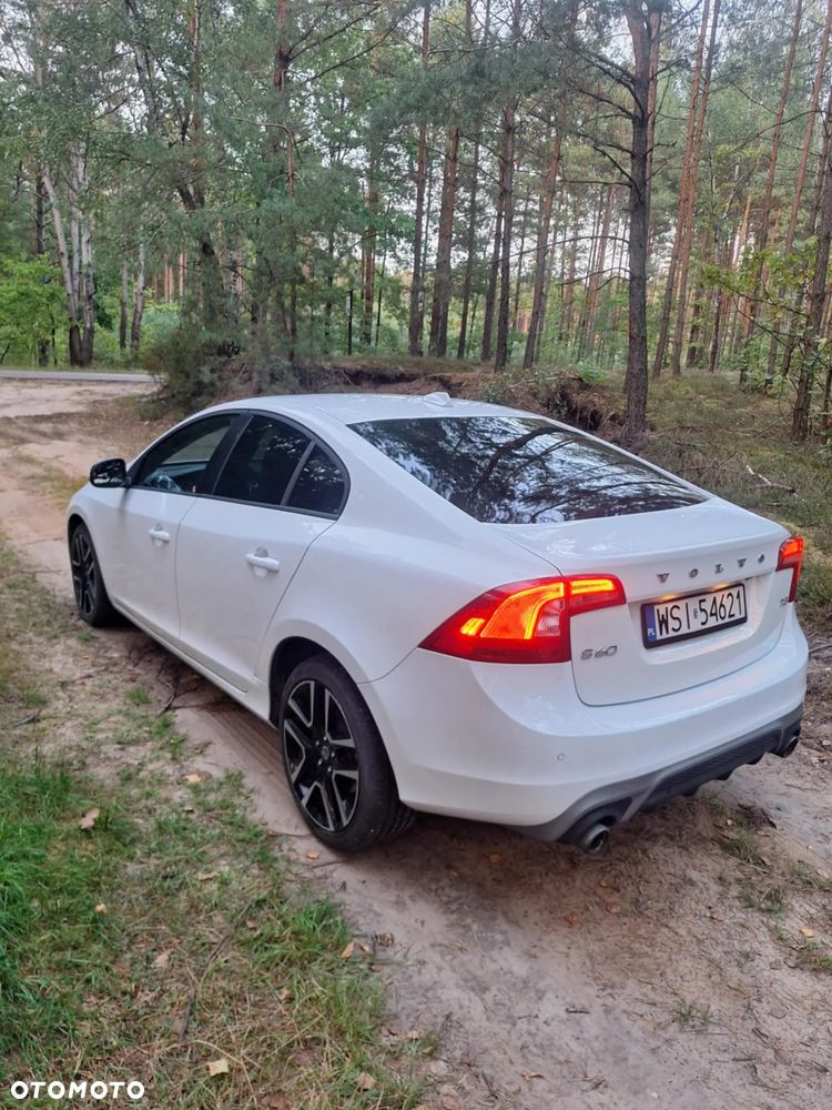Volvo S60 T5 Drive-E Dynamic Edition (Kinetic) - 10