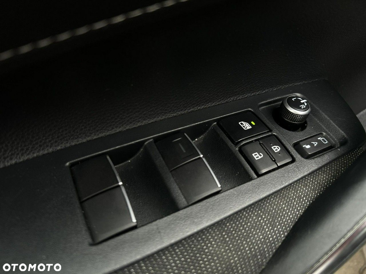 Toyota Corolla - 28