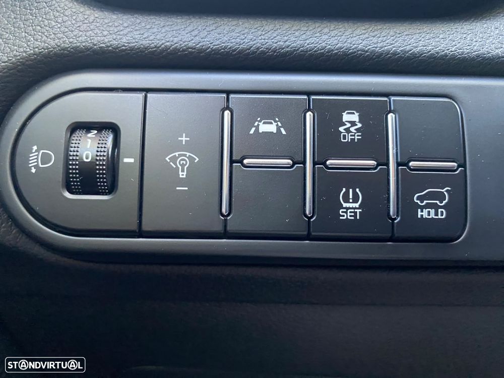 Kia XCeed 1.6 CRDi Tech+SRF - 26