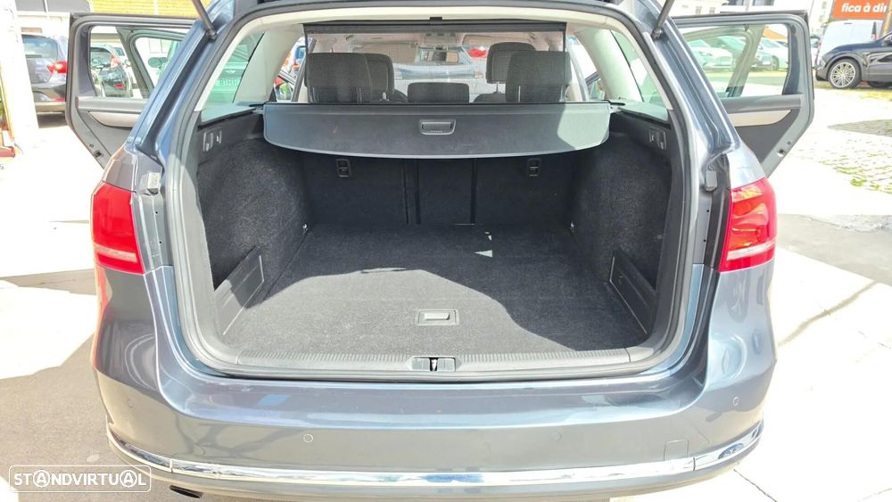 VW Passat Variant 1.6 TDI BlueMotion - 21