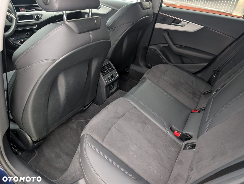 Audi A4 Limousine - 34