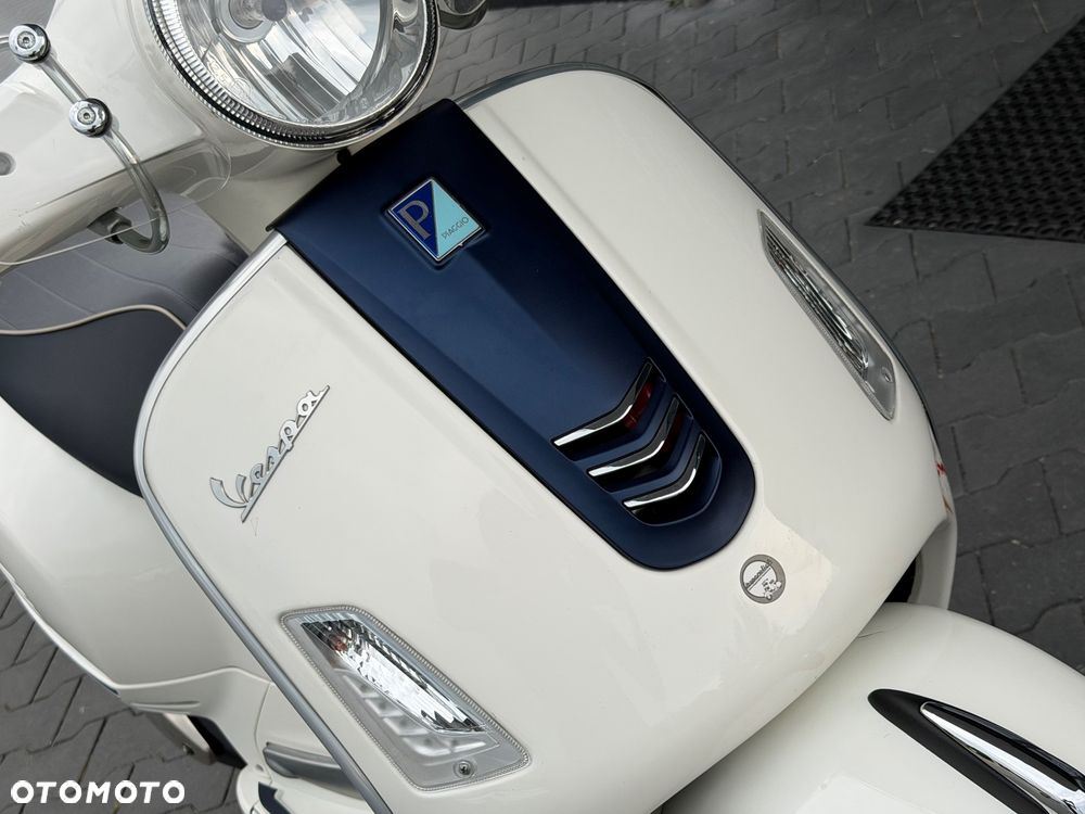 Vespa GTS - 17